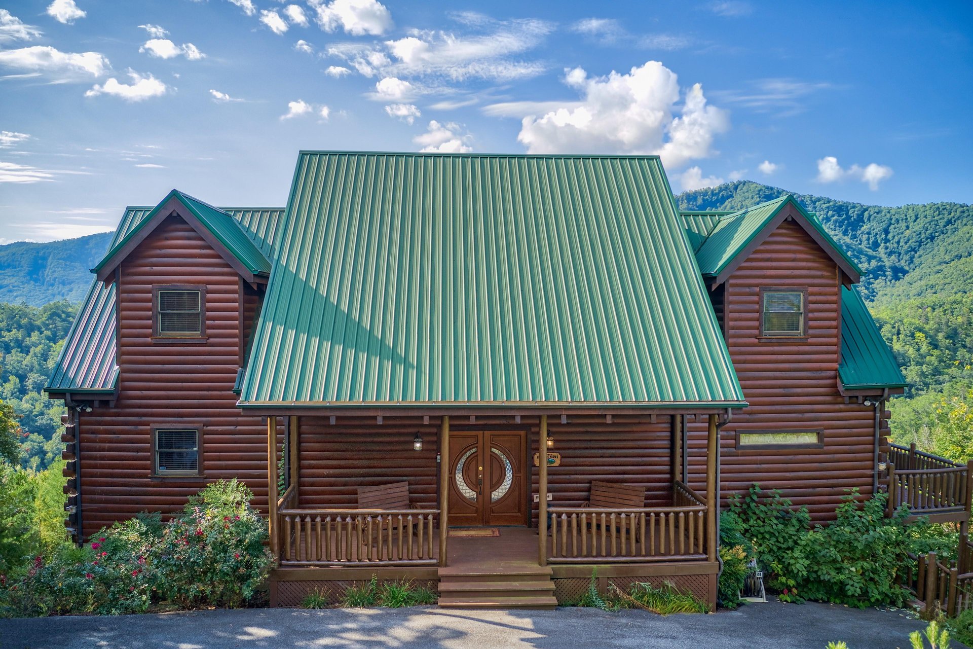 Majestic Views, a 3 bedroom cabin rental located in Pigeon Forge