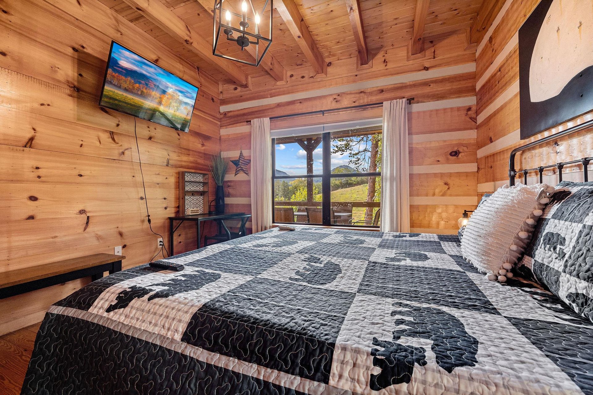 King bed with tv and small desk