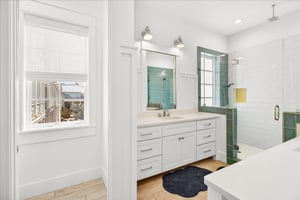 2nd Floor, Primary King Bathroom