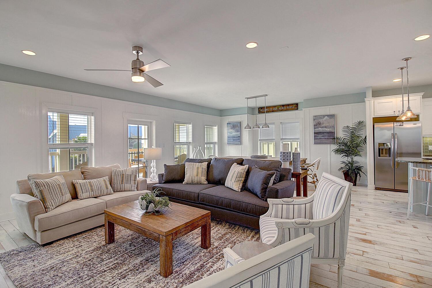 Main Living Area, 2nd Floor