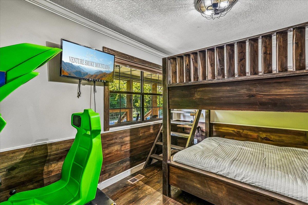 065Bedroom