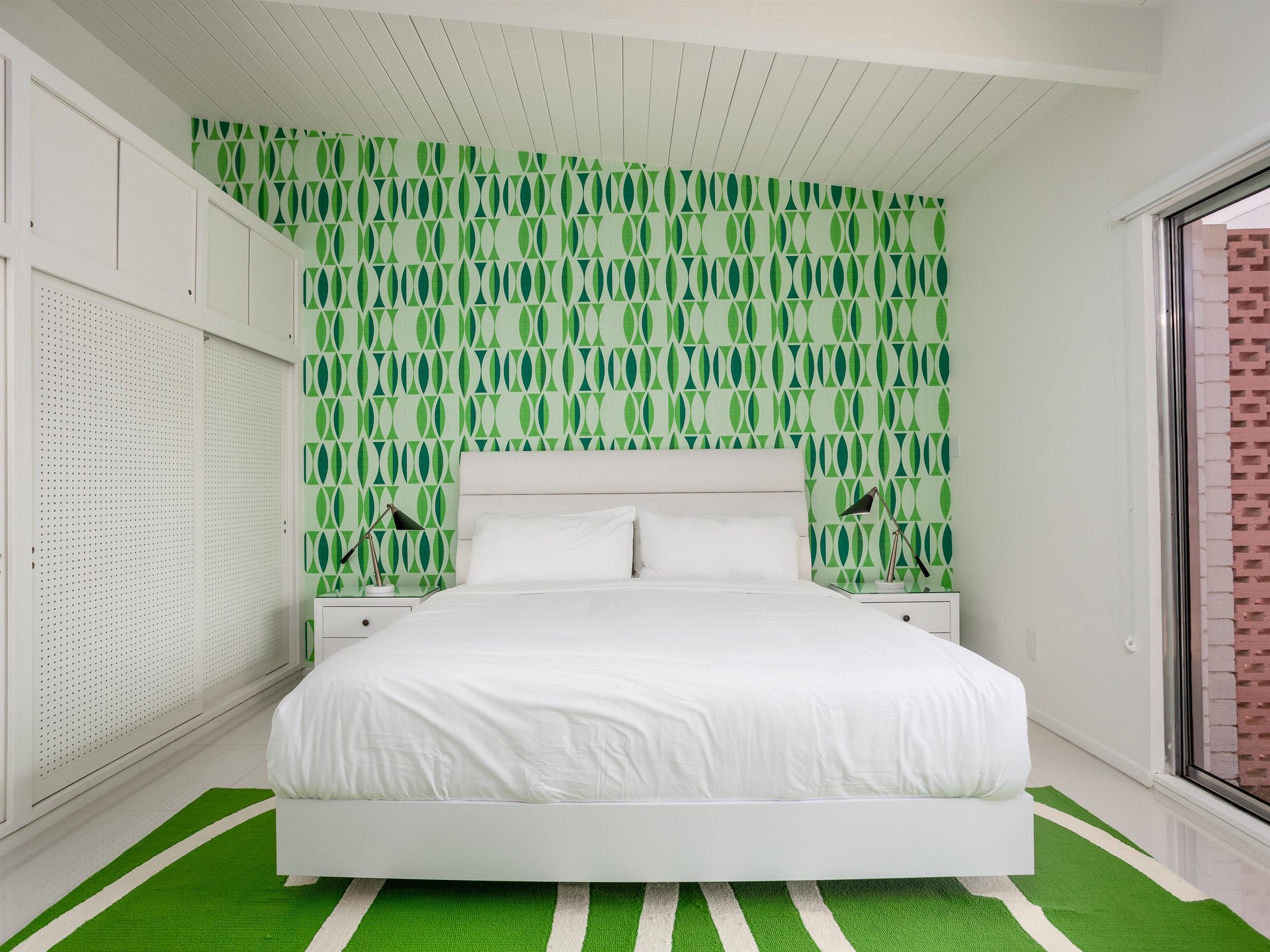 Comfortable hotelquality mattresses