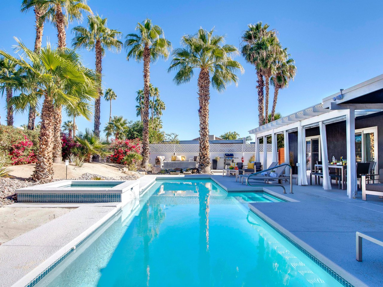 Palm Springs vibe