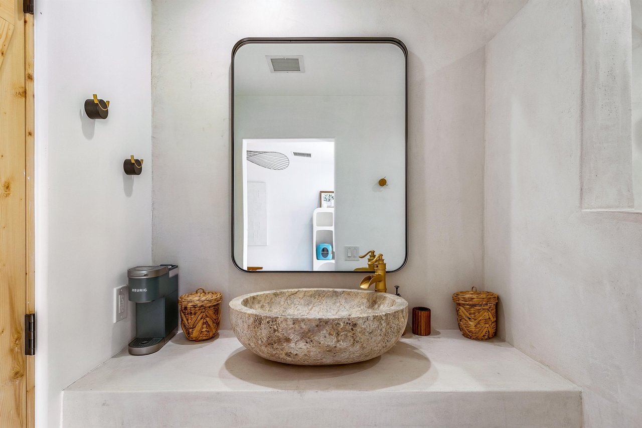 Ensuite guest bath