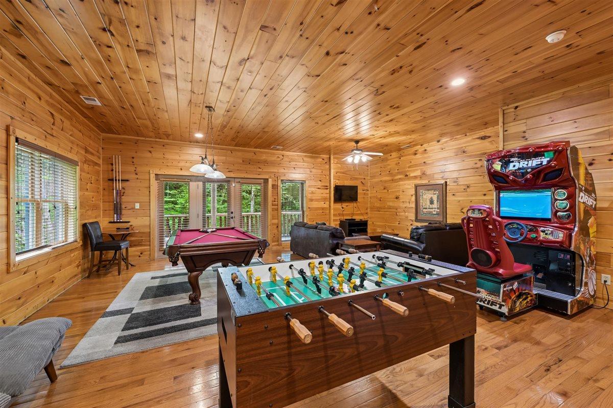 49Recreation Room