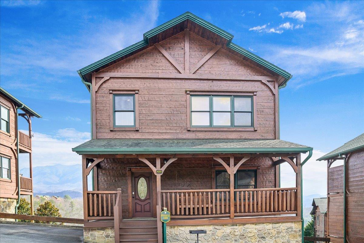 01Front Elevation