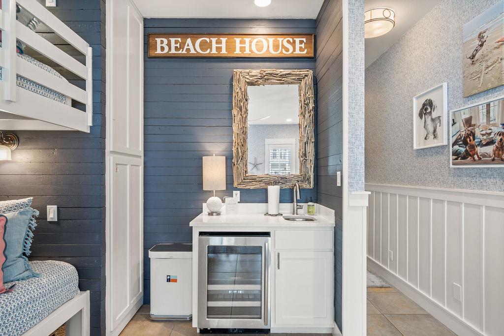 Second Living Space with Twin Bunks, 1st Floor