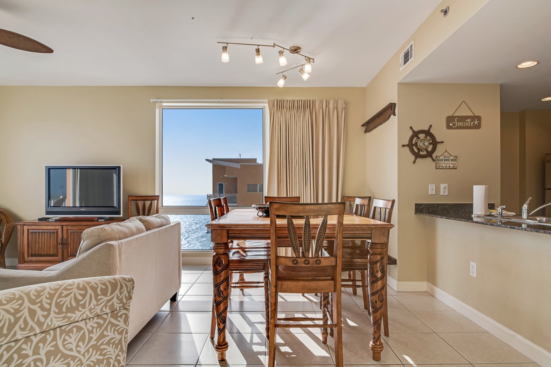 Splash Resort 2101E 7