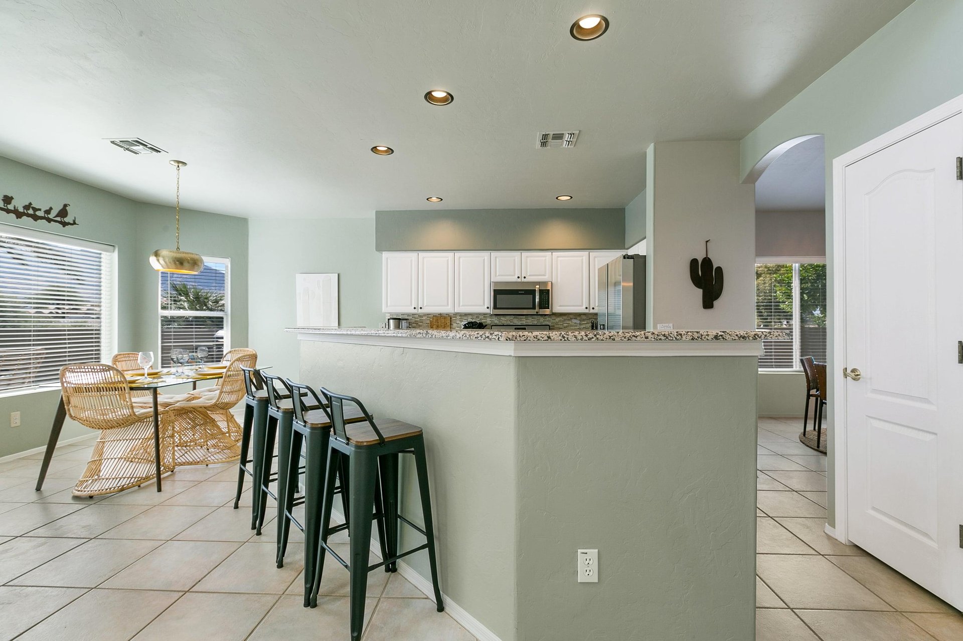 Breakfast bar