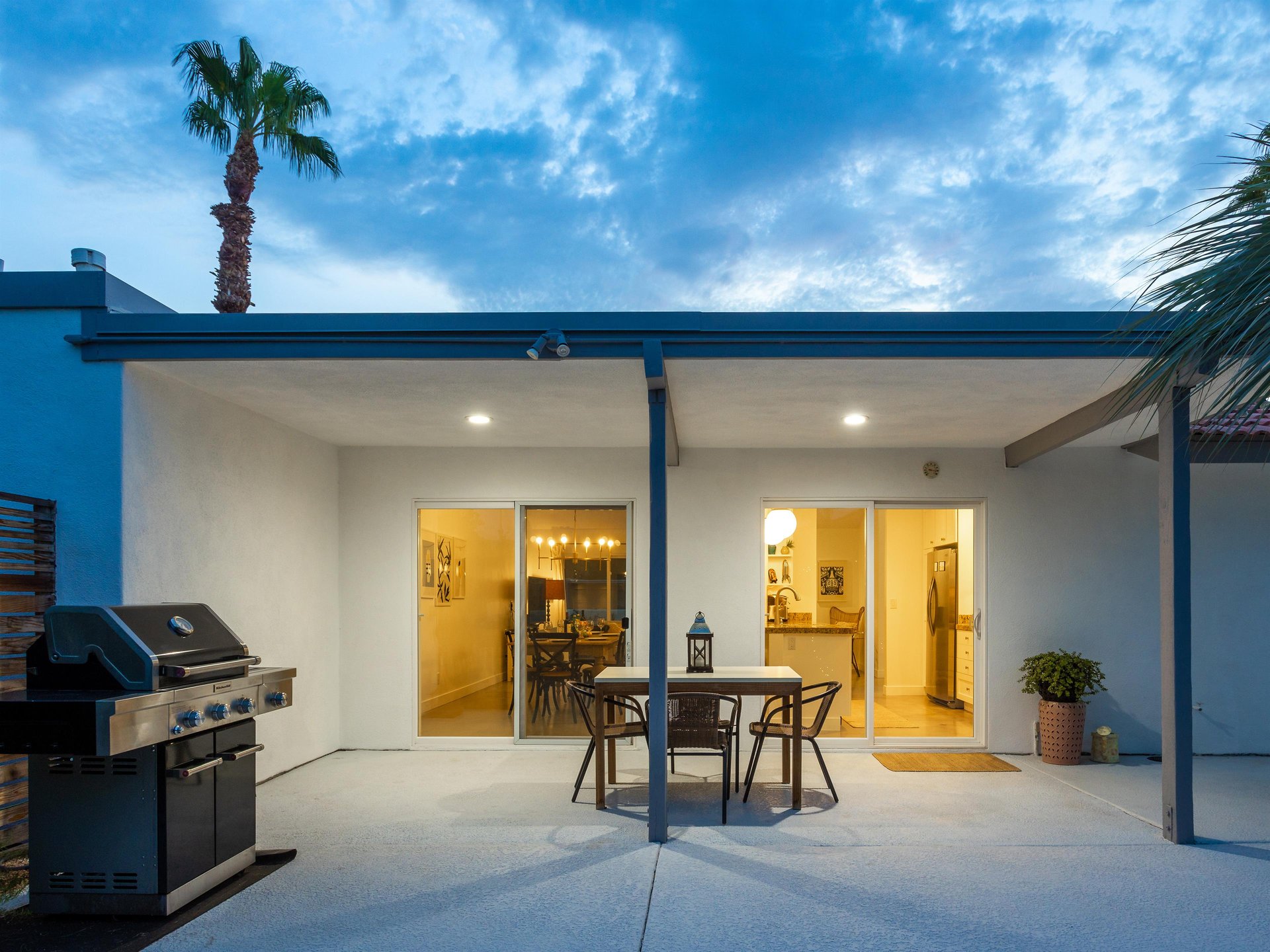 Al fresco dining with BBQ