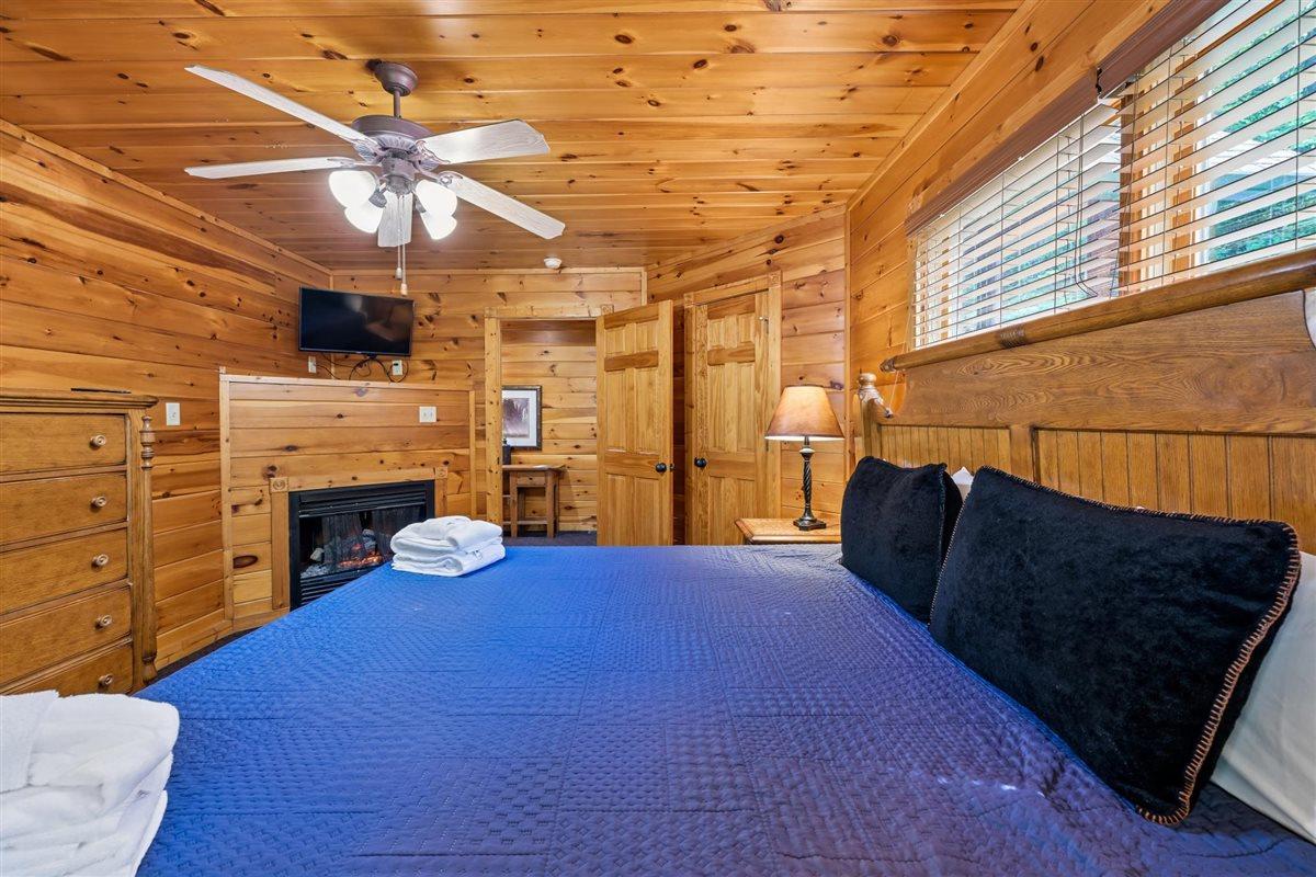 23Bedroom