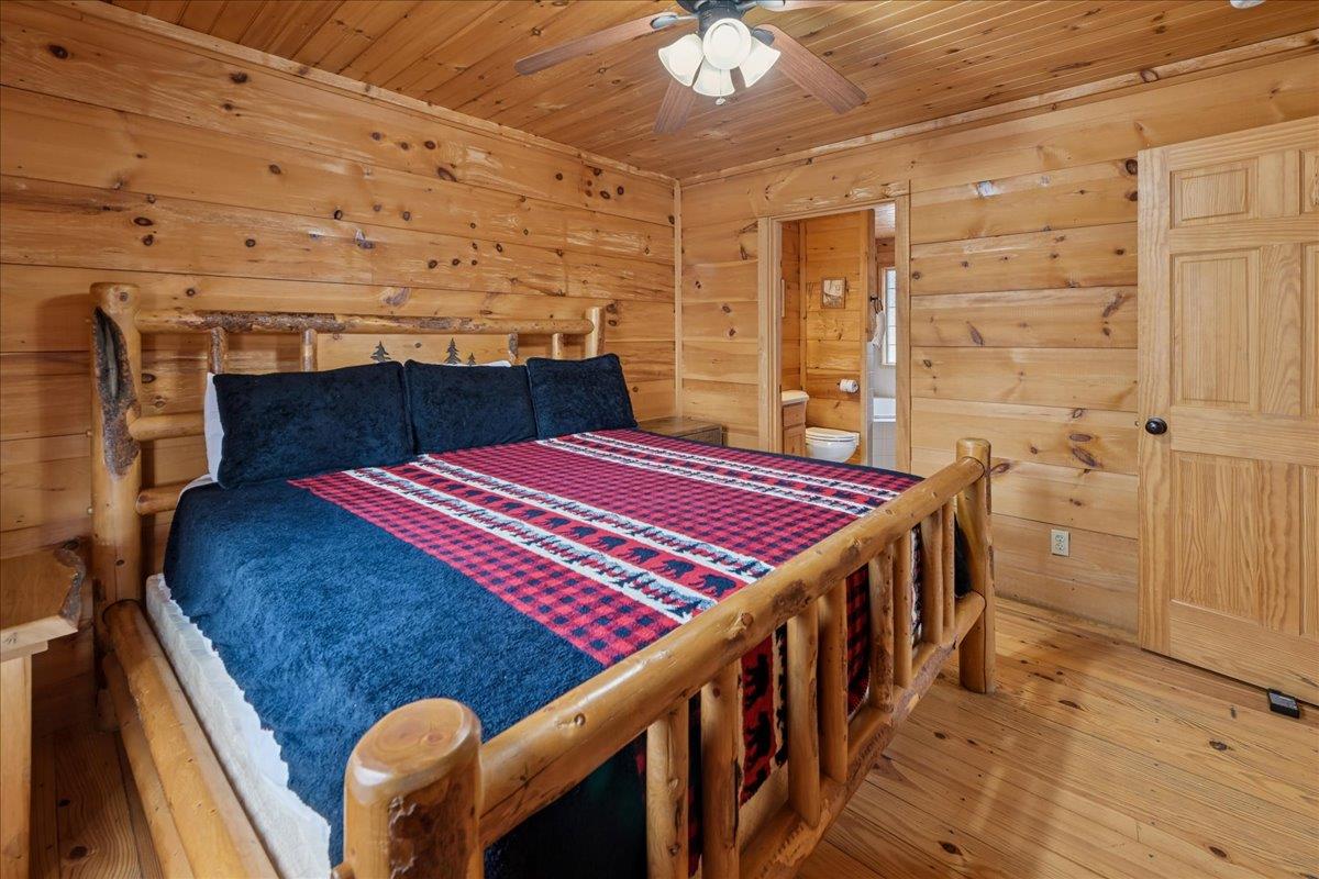 43Primary Bedroom