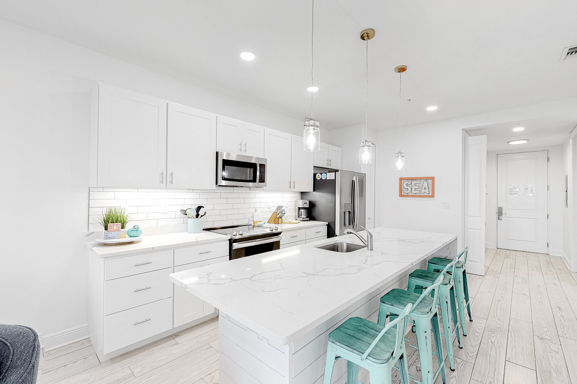 Gulf Place Residence 207 9