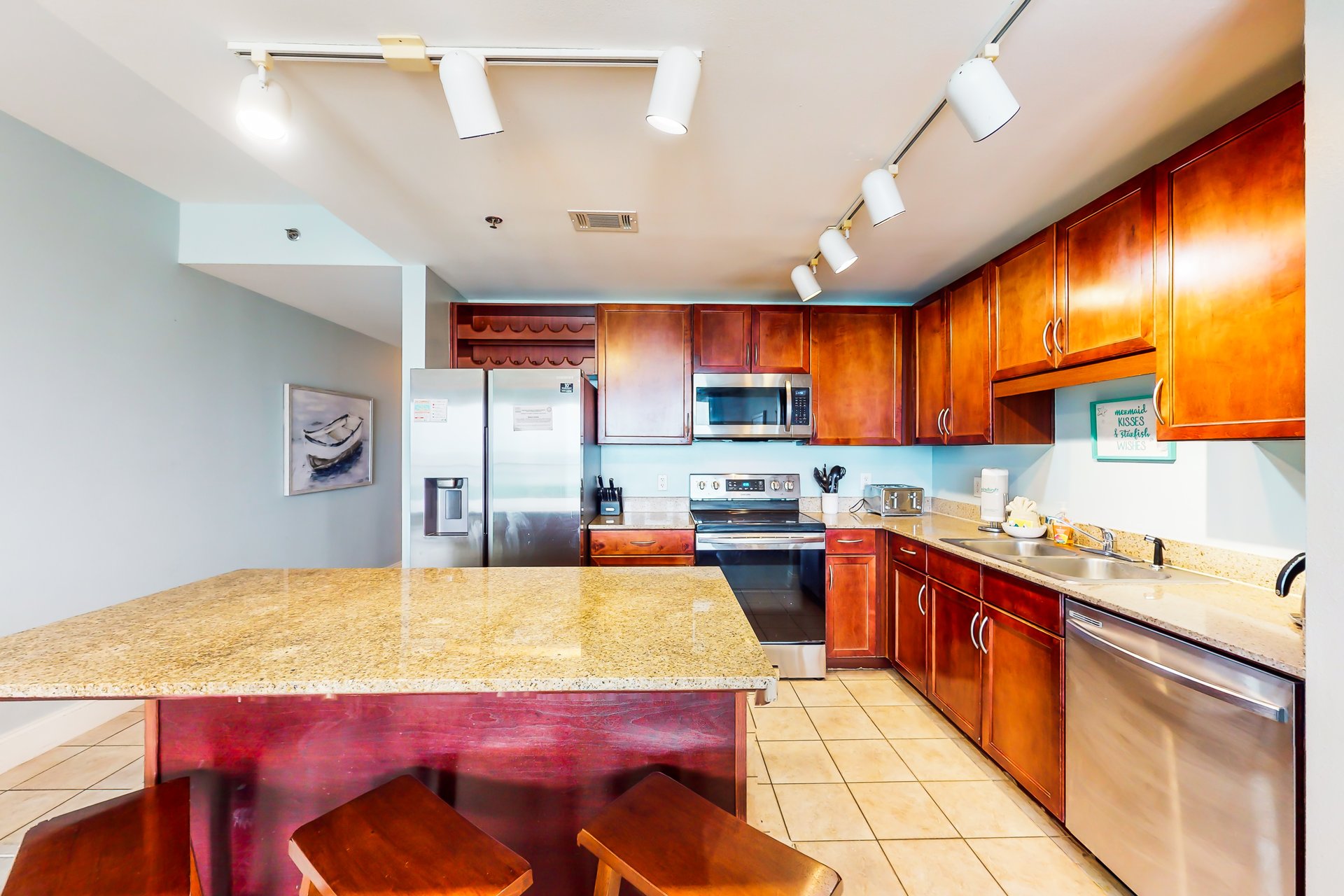 Laketown Wharf 1125 8