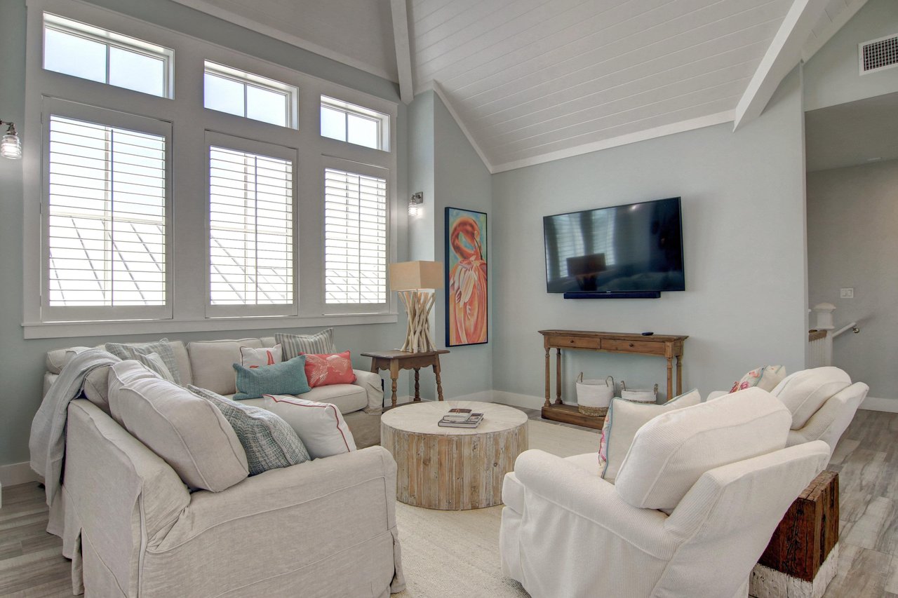 Living Area, 3rd Floor