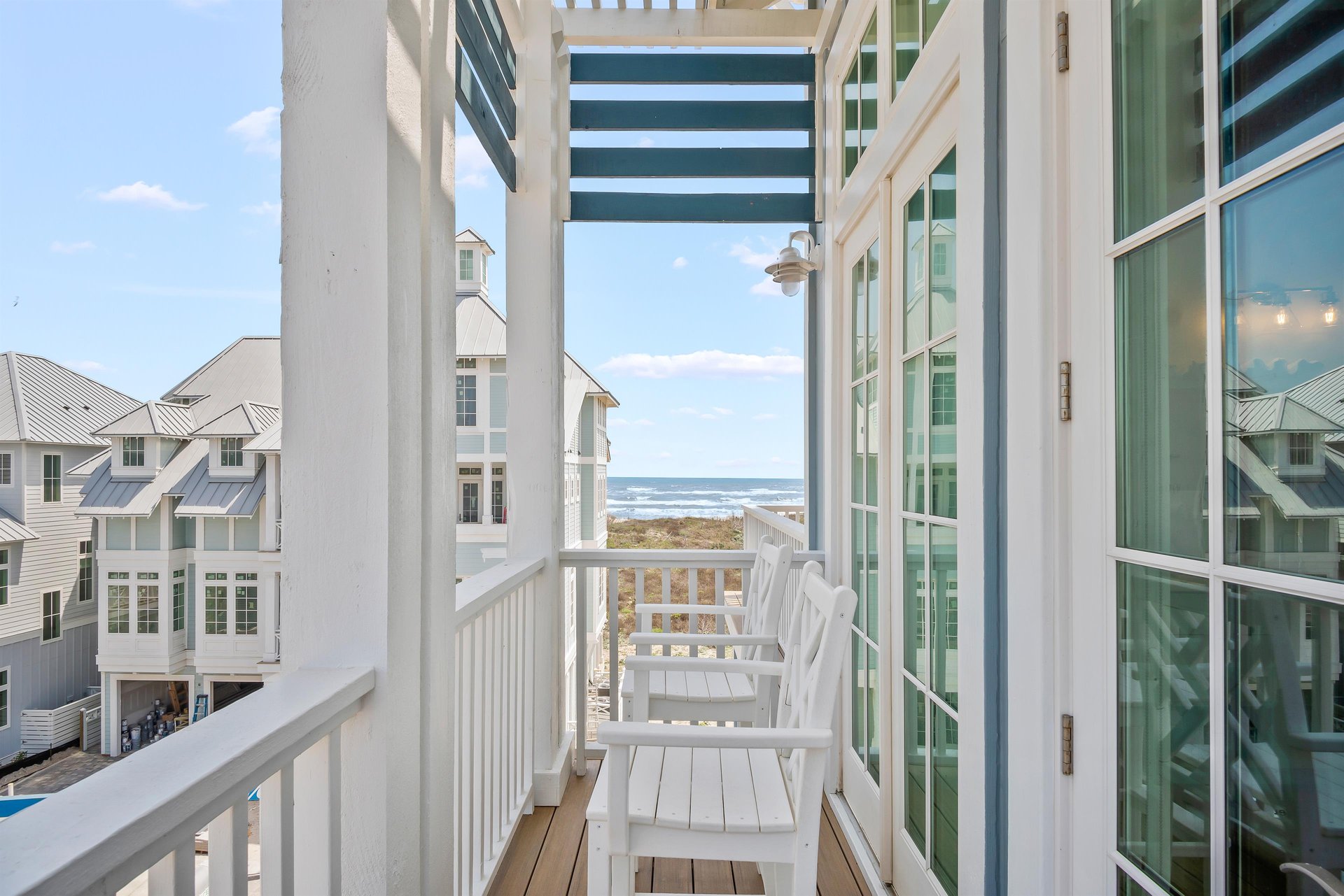 Fourth King Balcony, 3rd Floor