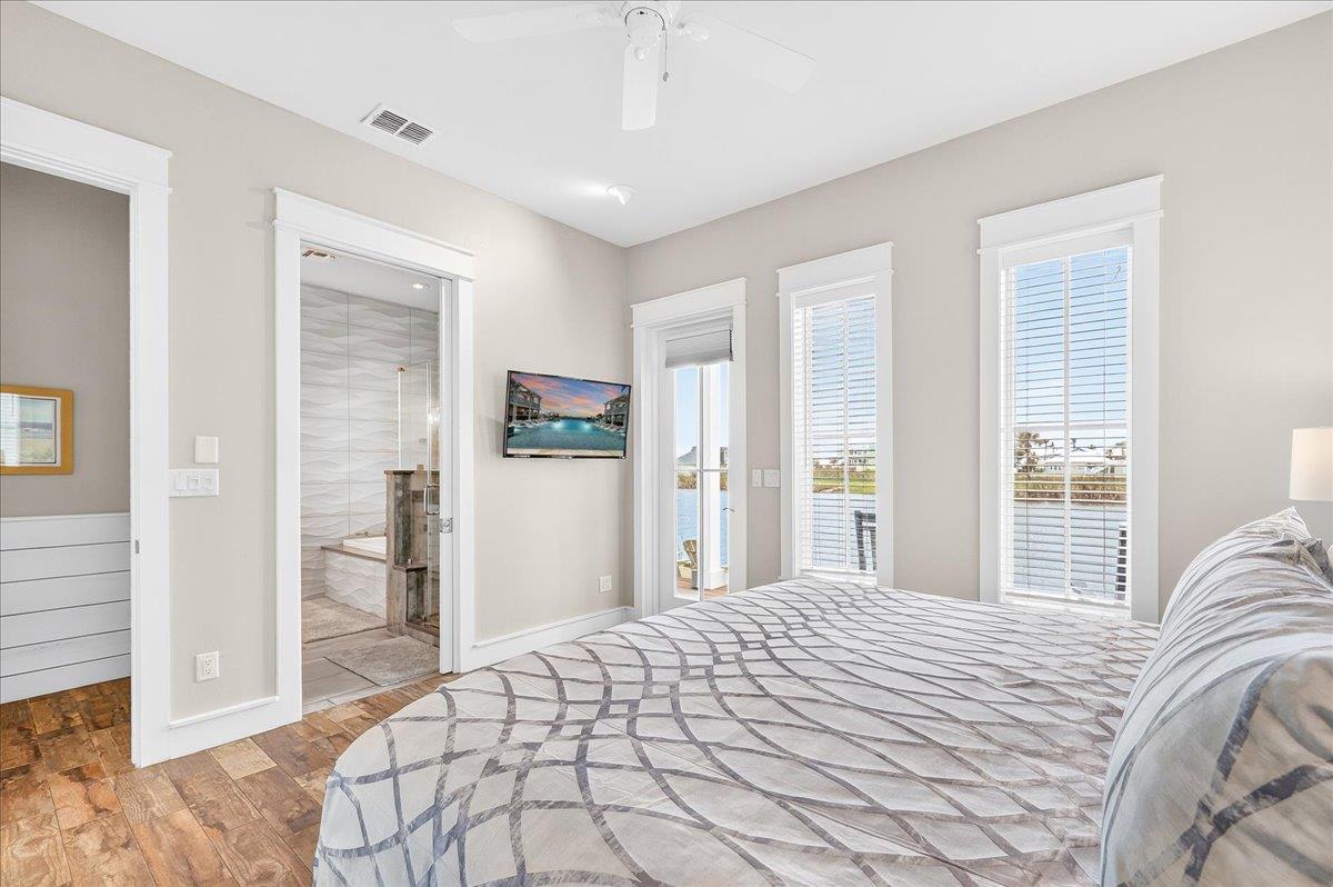 1st Floor, Primary King Bedroom