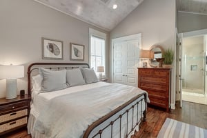 Primary King Bedroom, 2nd Floor