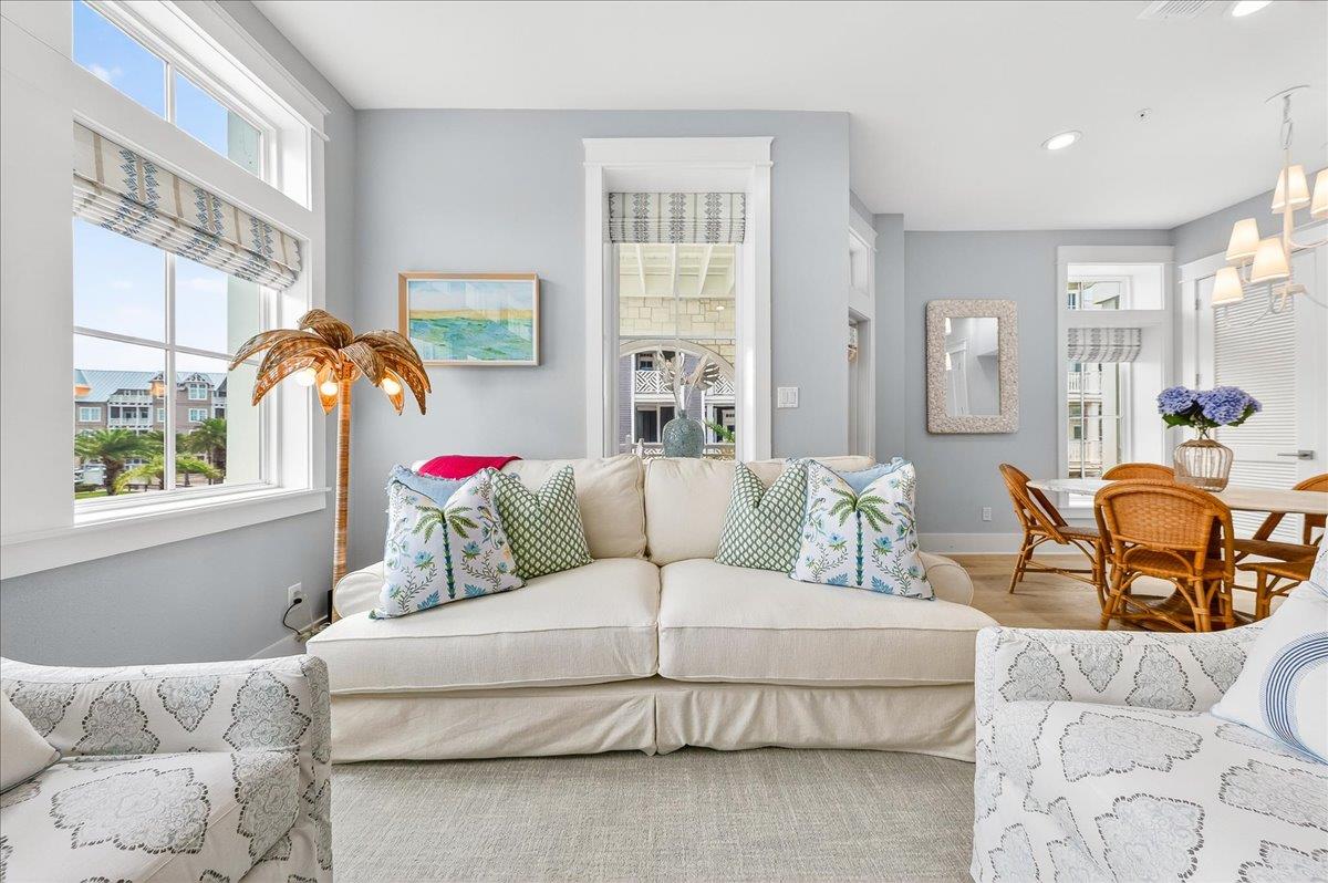 1st Floor, Living Room