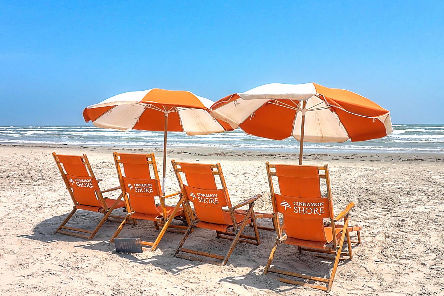Cinnamon Shore Beach Chair Set Up