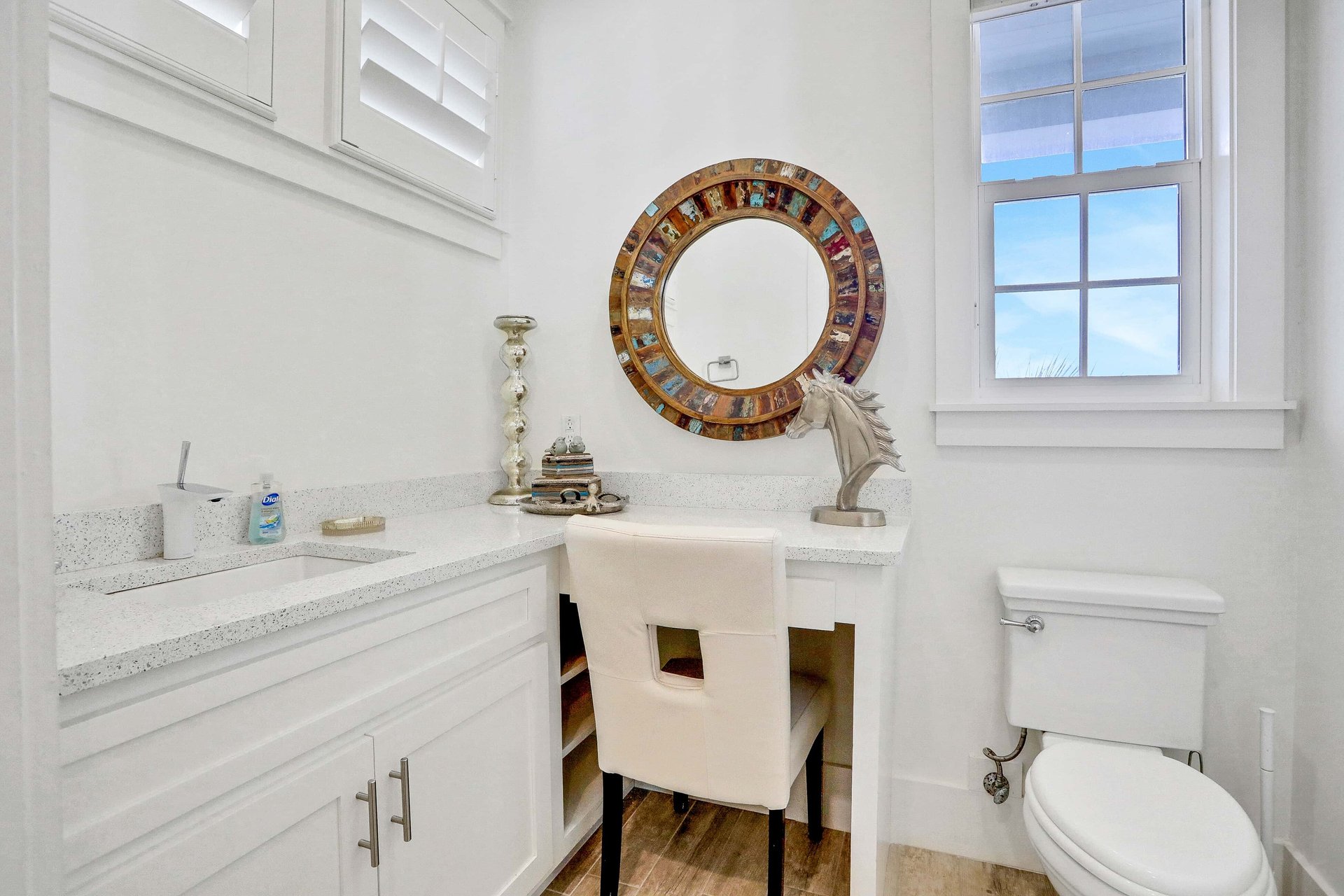 Tiffanys Beach Club 20