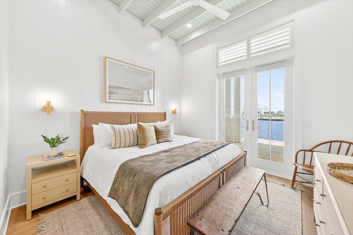 1st King Bedroom, 1st Floor