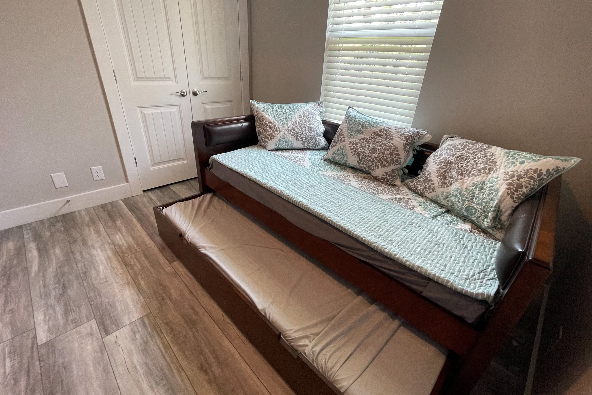 Sea Glass Retreat 15