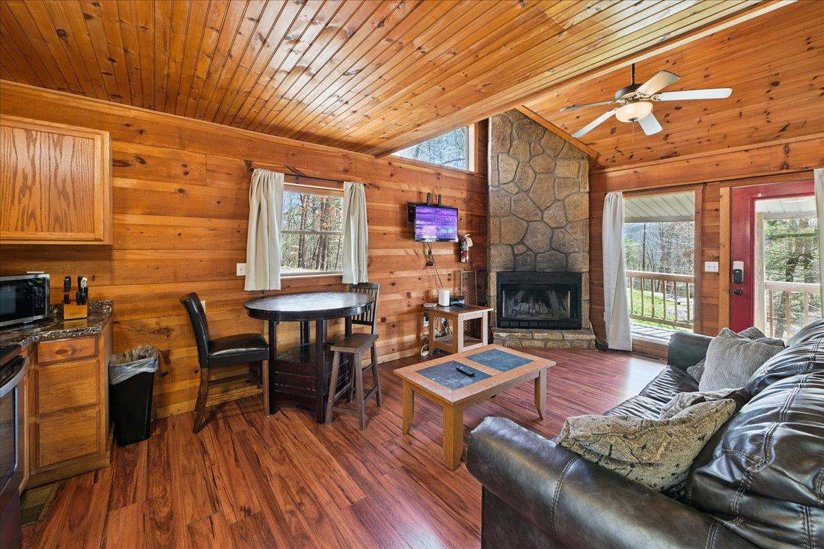 18Living Room