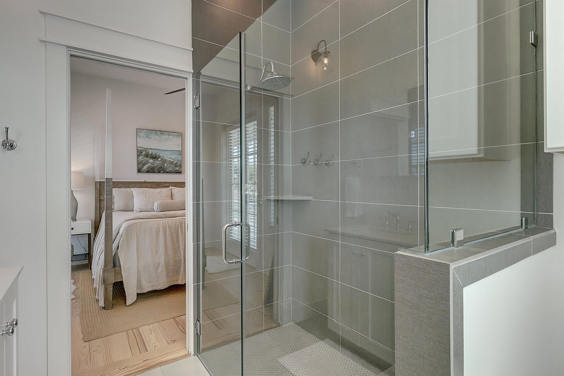 Primary King Bathroom, 2nd Floor