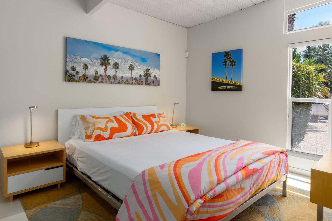 Guest bedroom