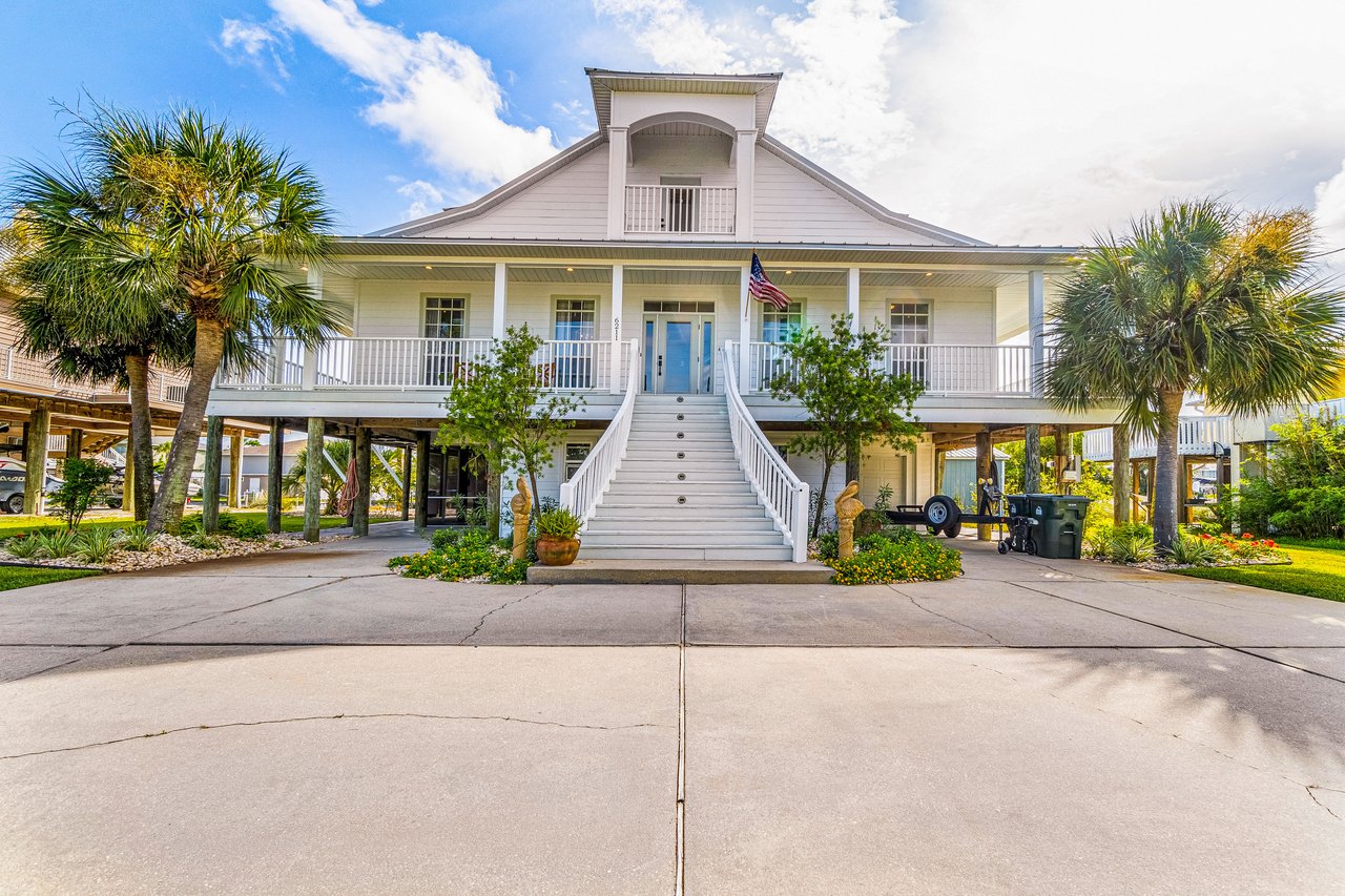 Hideaway on the Bay 1