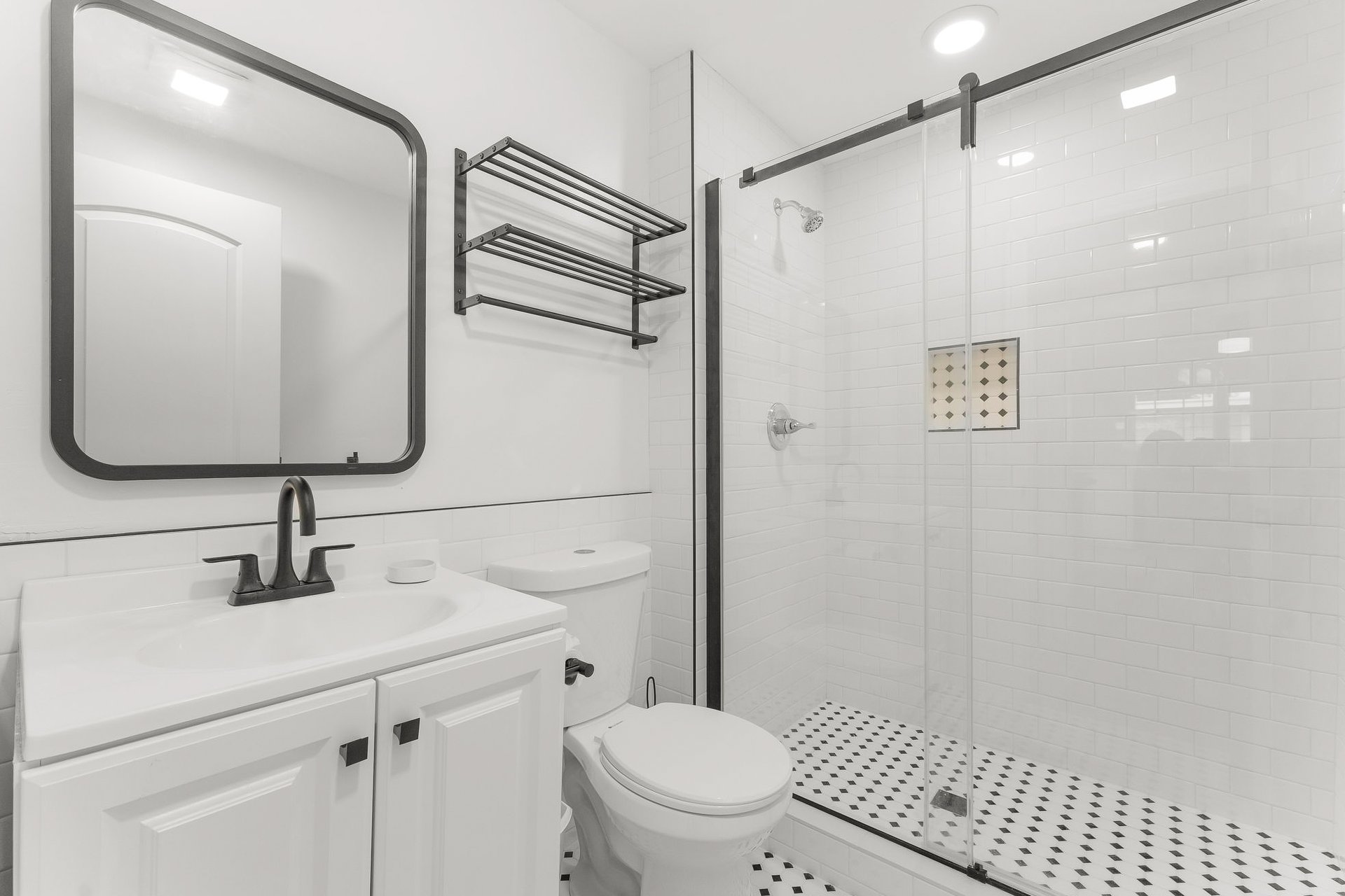 Beachlake Cottage 10