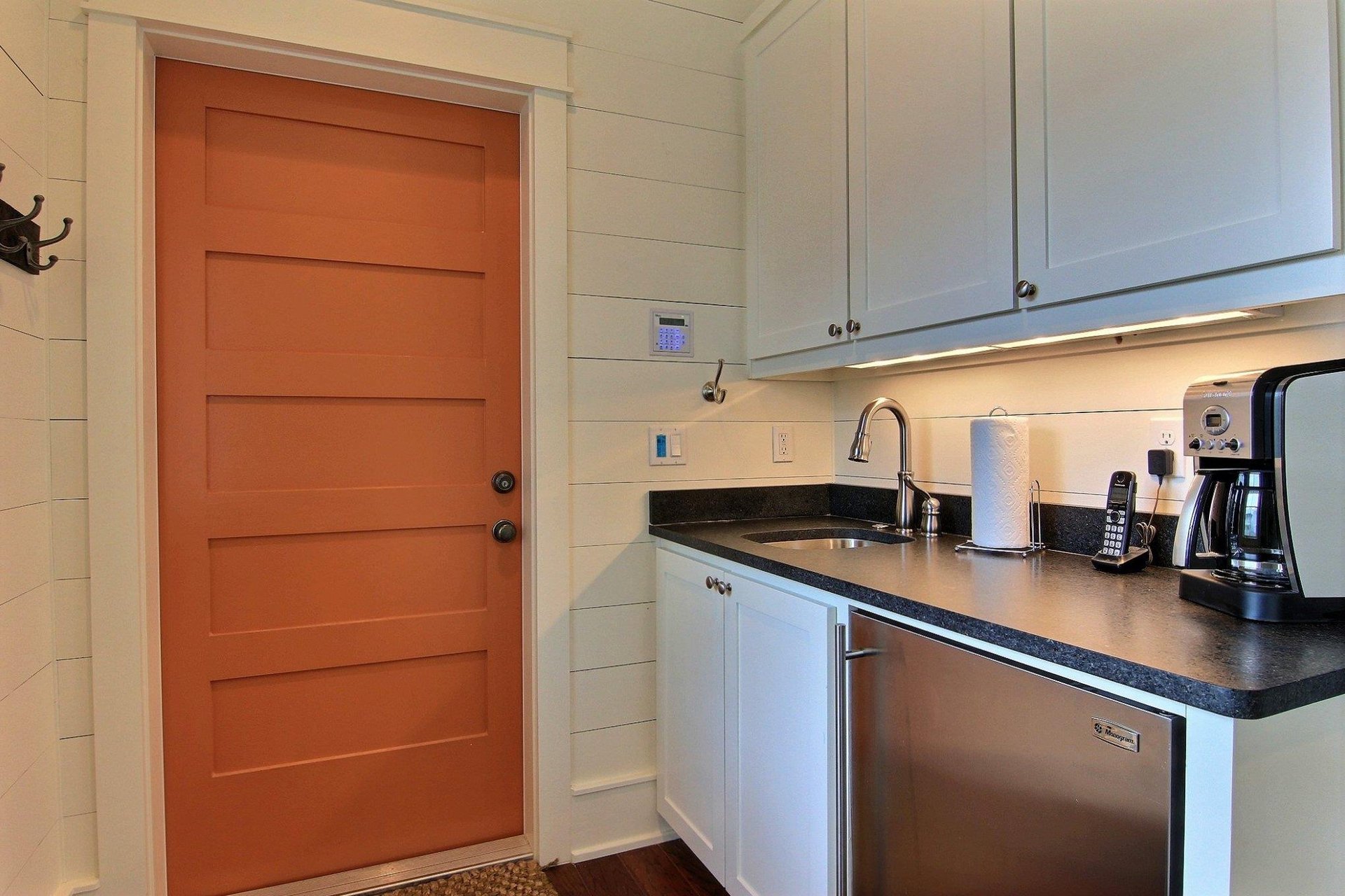 Downstairs Kitchenette