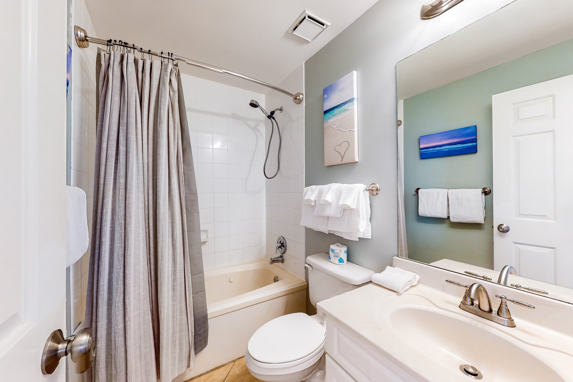 The Beach Club 1407C 10