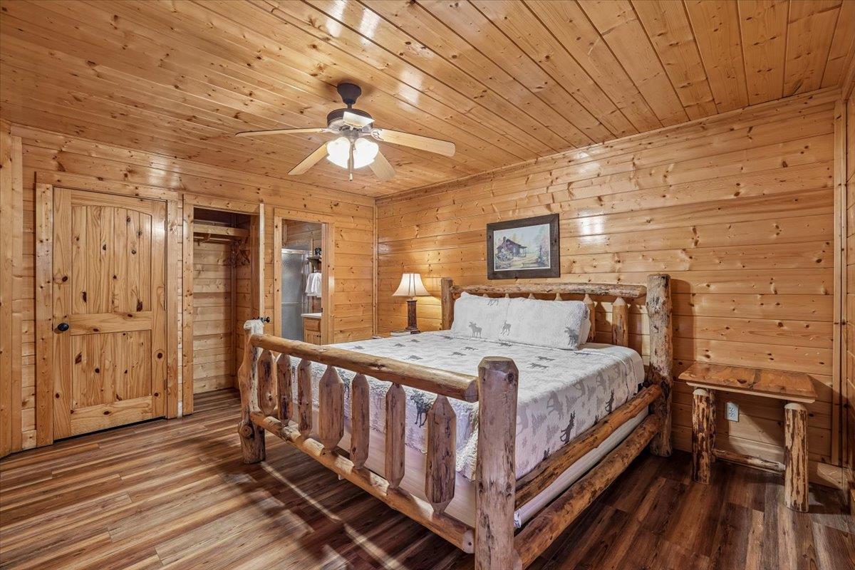 36Bedroom