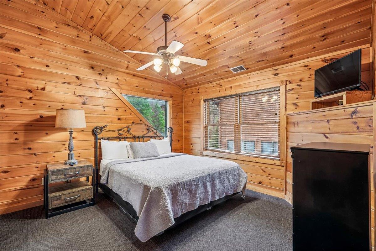 12Bedroom