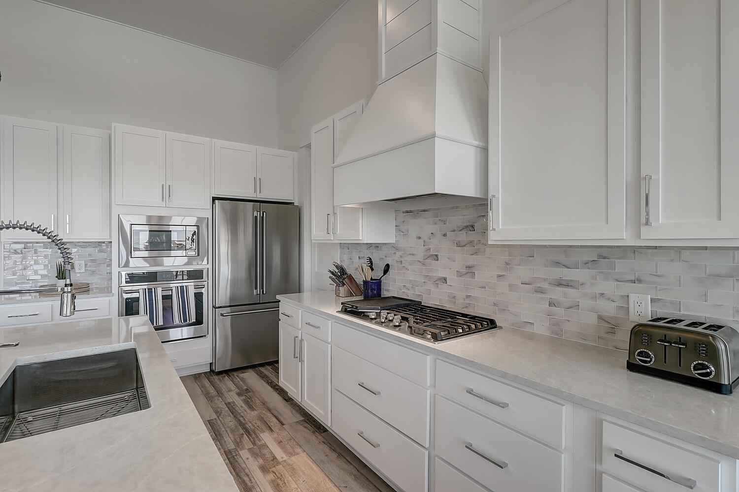 Kitchen, 2nd Floor