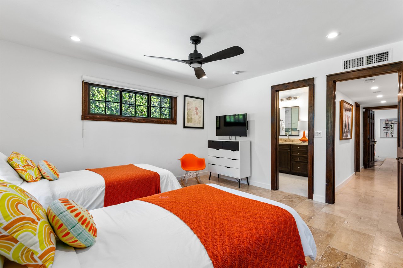 Guest bedroom