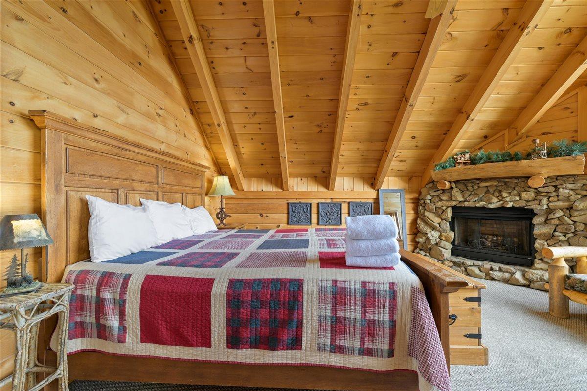 57Primary Bedroom