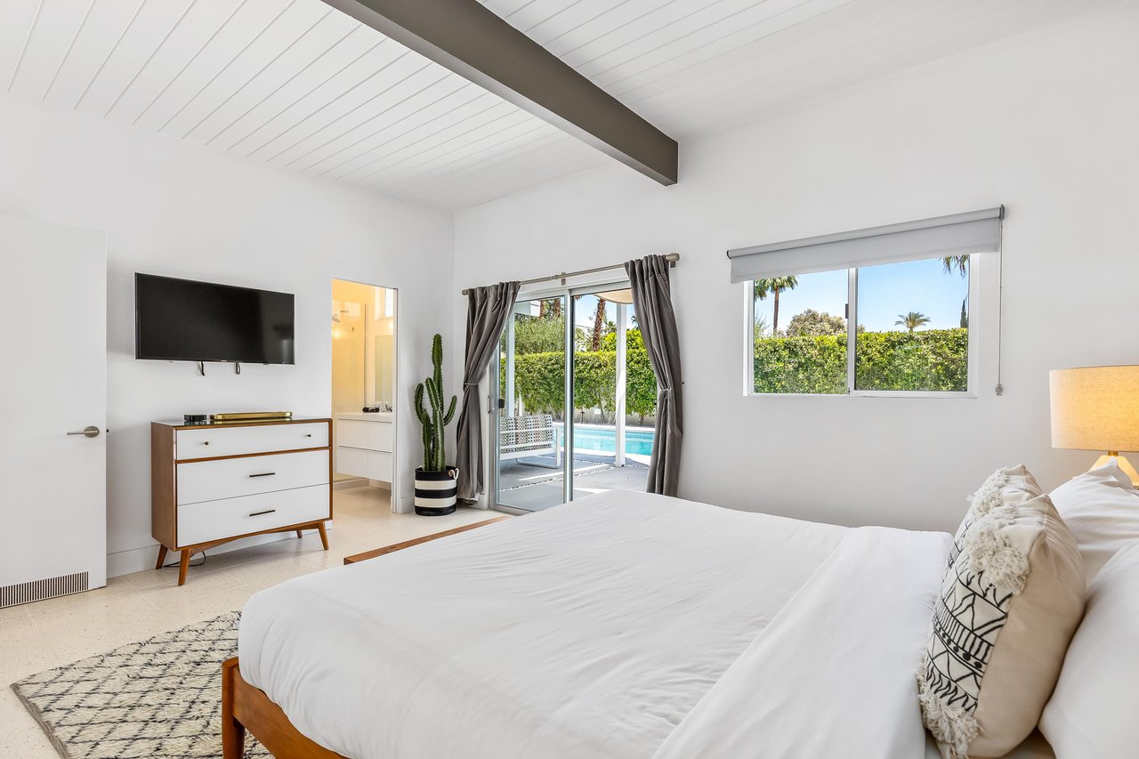 Spacious guest bedroom