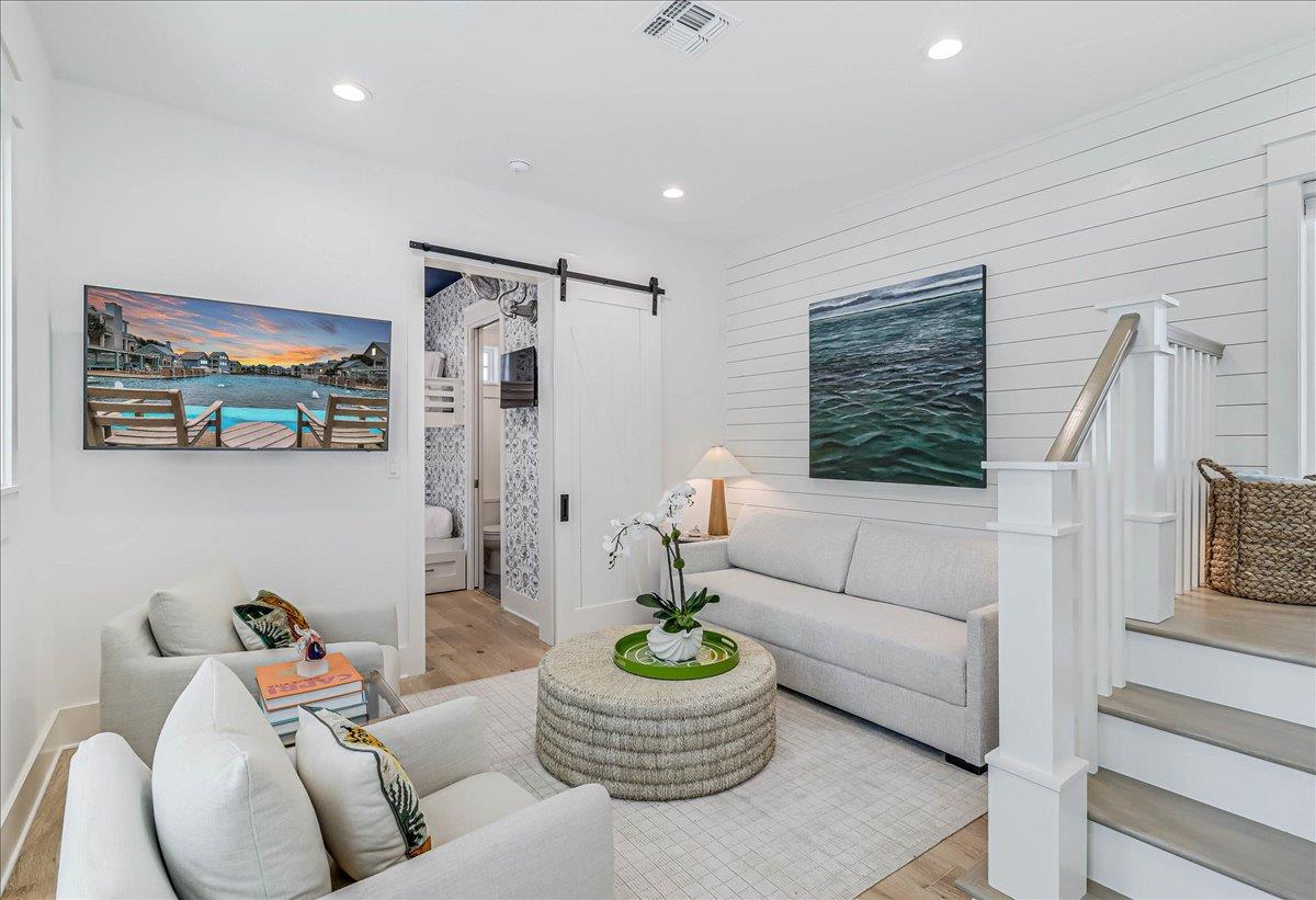 Living Area, 1st Floor