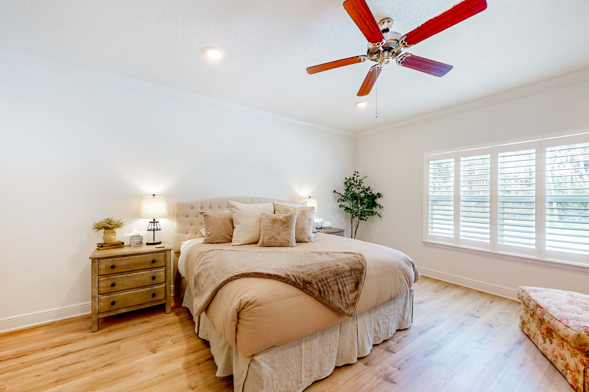 The Beach and Bay Nest 11