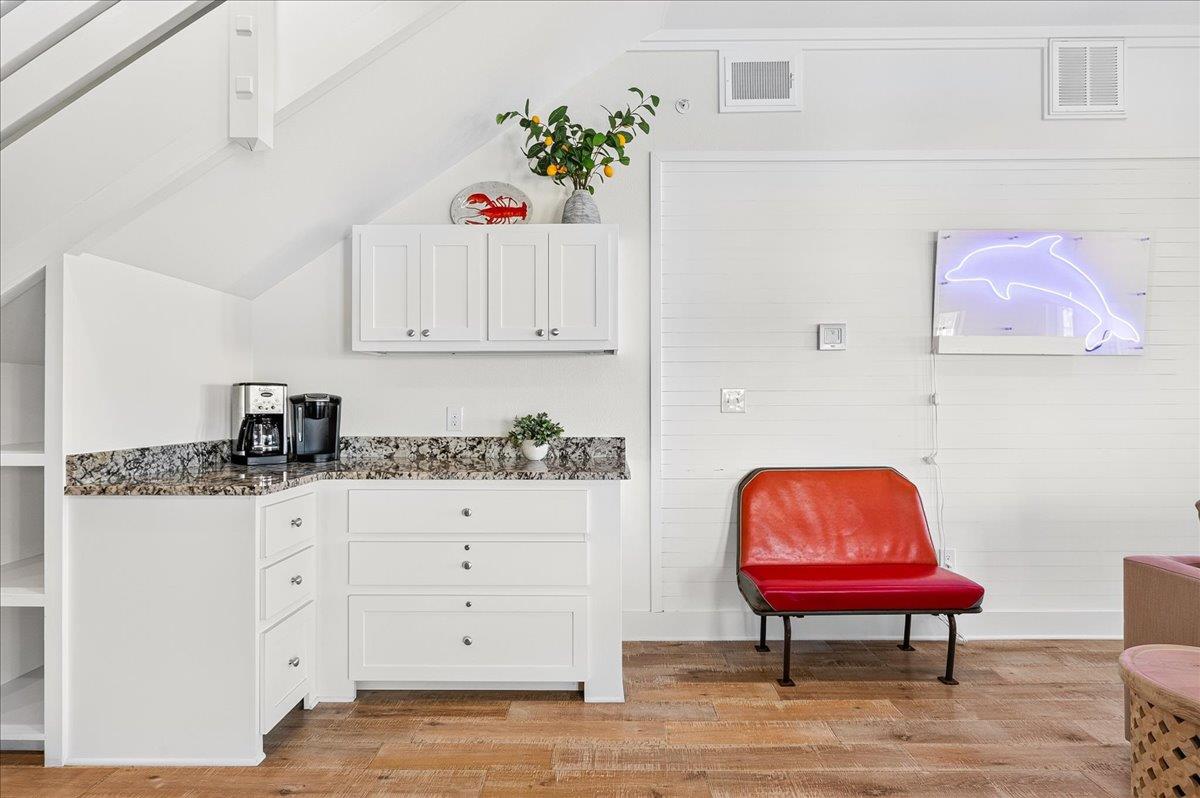 Coffee Bar, 1st Floor