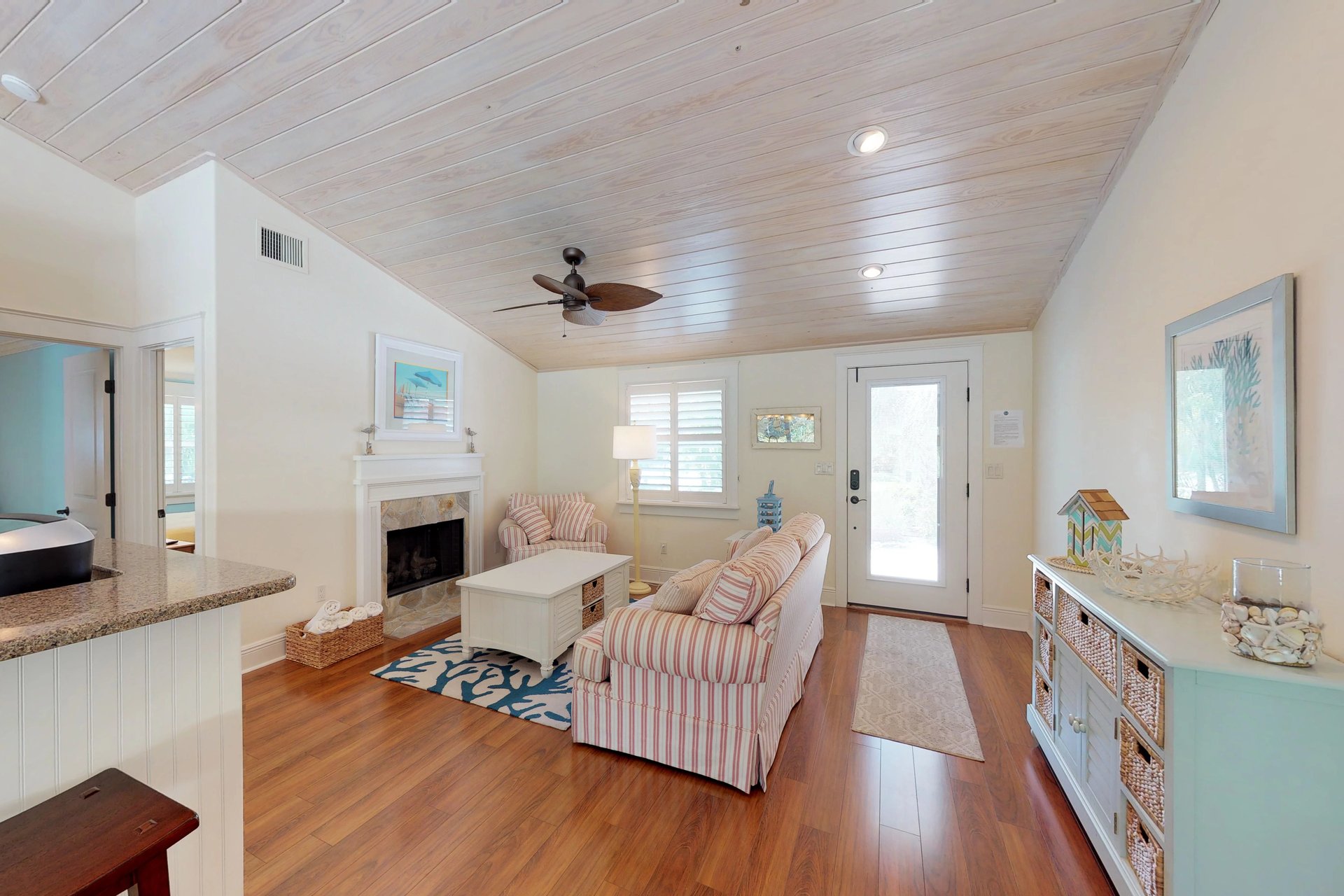 Paradise Pointe 29