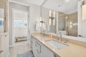 Primary King Bathroom, 3rd Floor