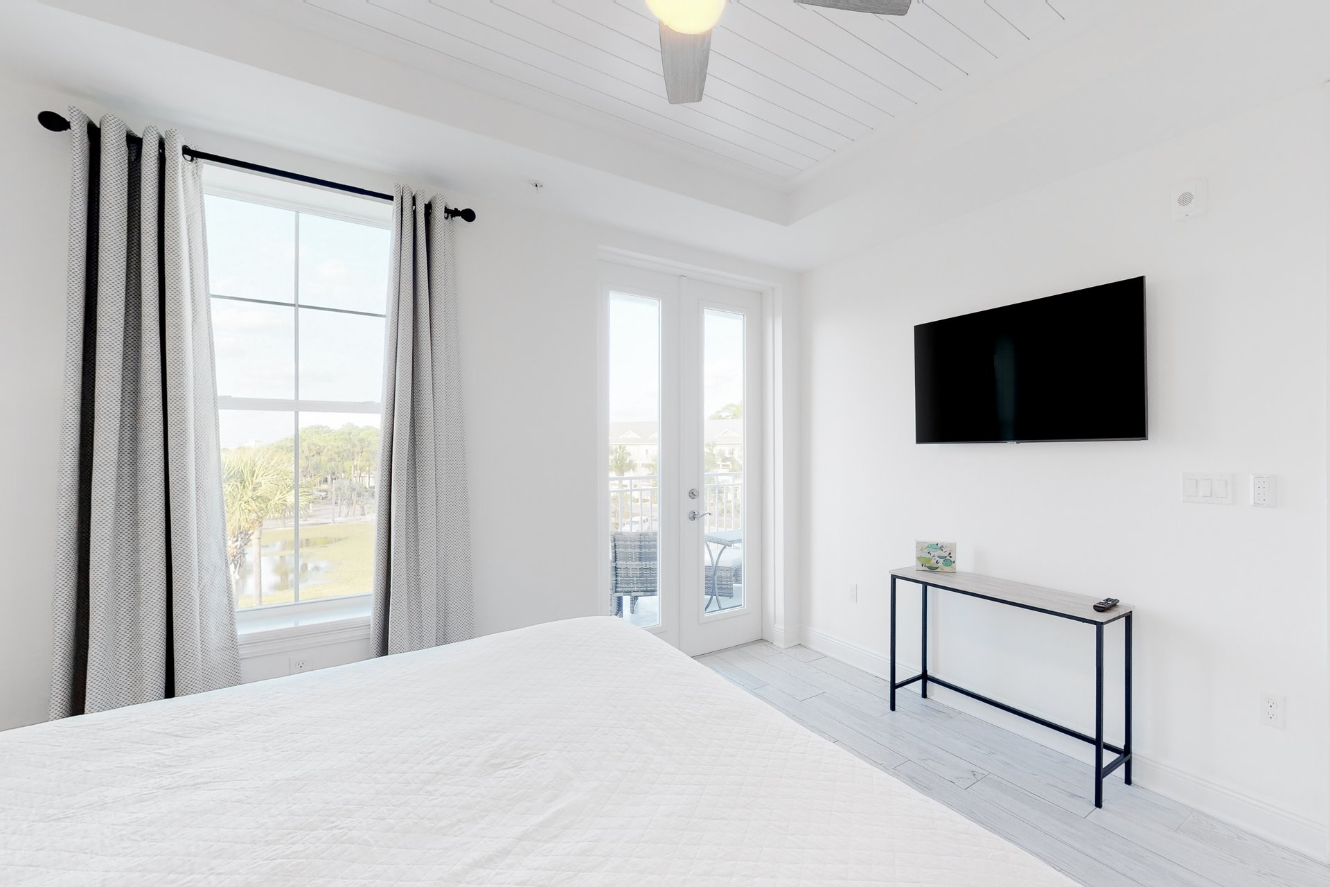 Gulf Place Residence 207 14