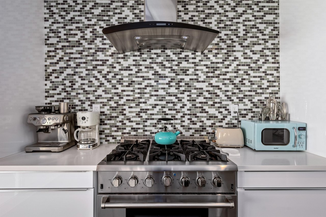 Gas stovetop