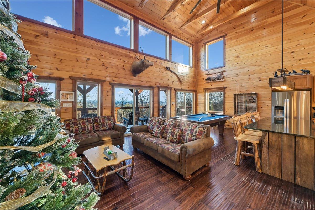15Living Room