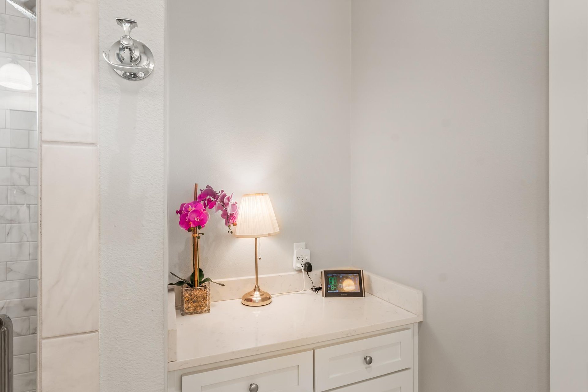 Primary King Bathroom, 2nd Floor