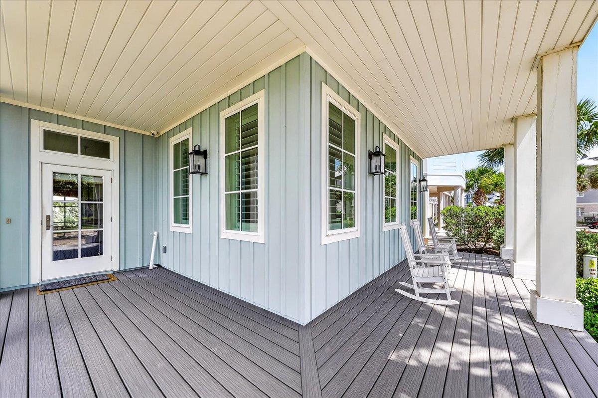 1st Floor, Front Porch